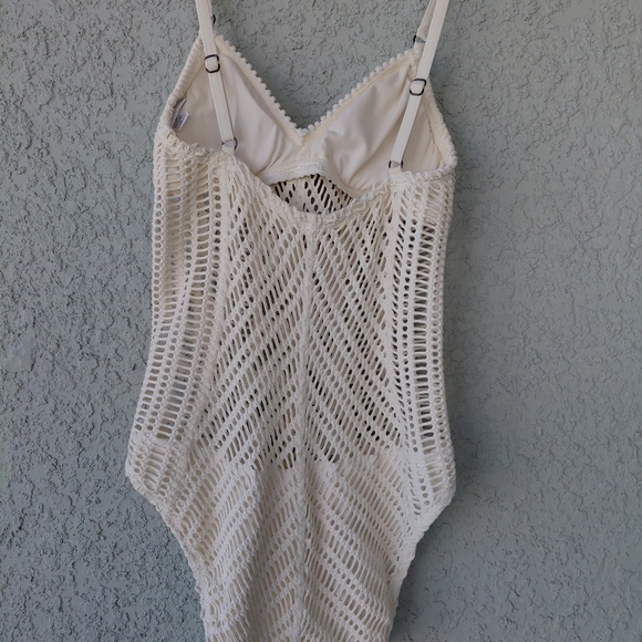 ROBIN PICCONE - Picture 4 of 12